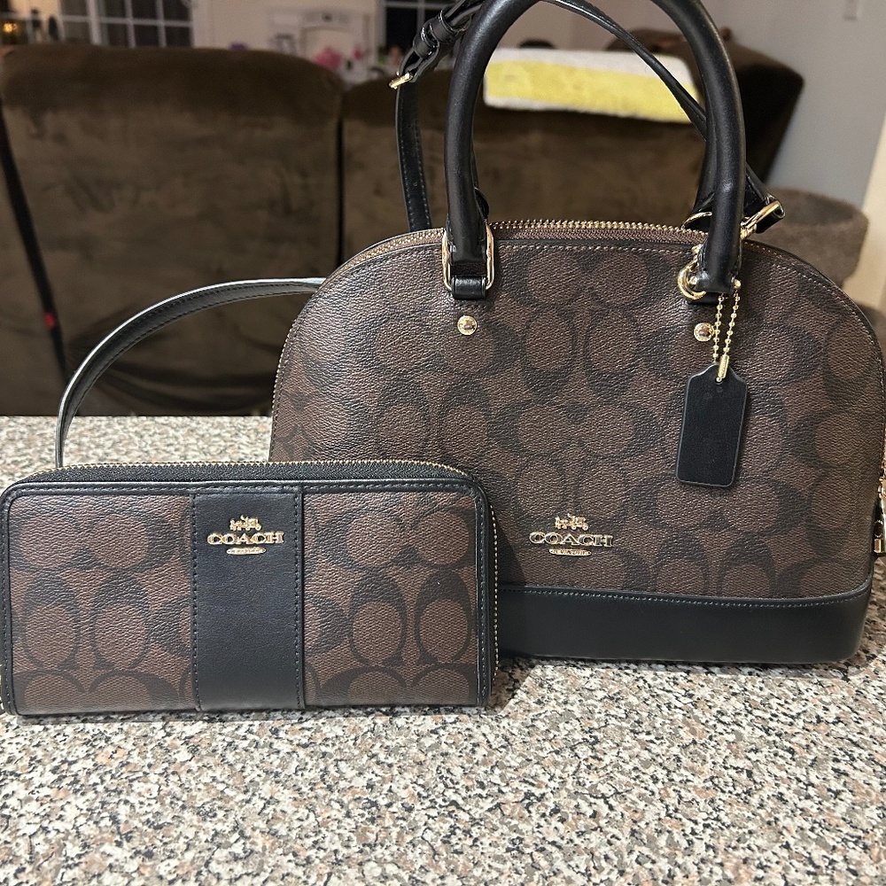 Black and Brown Coach Crossbody/Matching Wallet